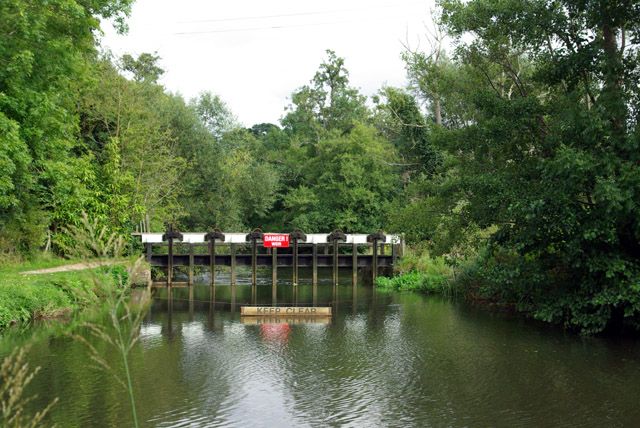 File:Danger^ Weir - geograph.org.uk - 571273.jpg