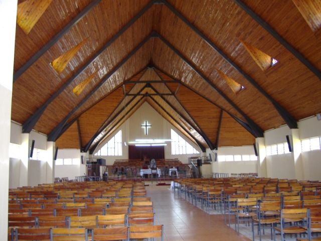 File:Embu-cathedral-i-2007.jpg