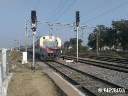 File:Falaknuma Jangaon MEMU departing Bibinagar.jpg