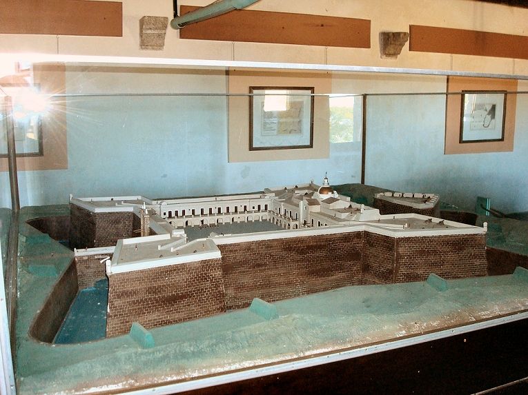 File:Fortress of Montevideo model 1.jpg