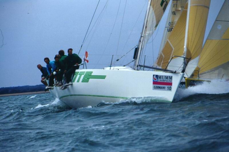 File:Pinta Admirals Cup 93 full speed.jpg