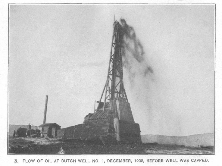 File:Salt Creek Oil Field well.jpg