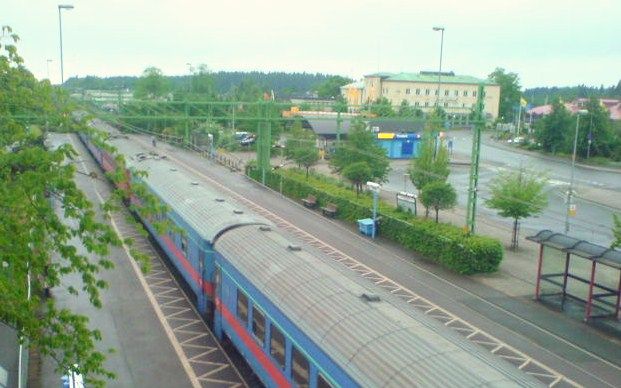 File:Tågavgång från Sävsjö station ändrad.JPG