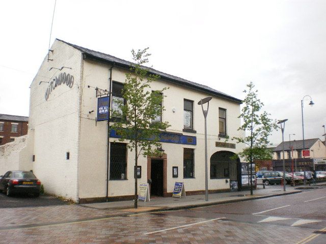 File:The Witchwood, Ashton-under-Lyne.jpg