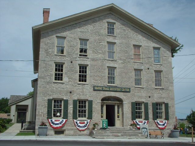 File:Union Hotel Sacketts Harbor Aug 08.jpg