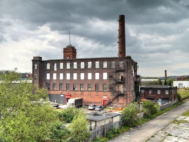 File:Victoria Mill, Bury (geograph 3954806).jpg