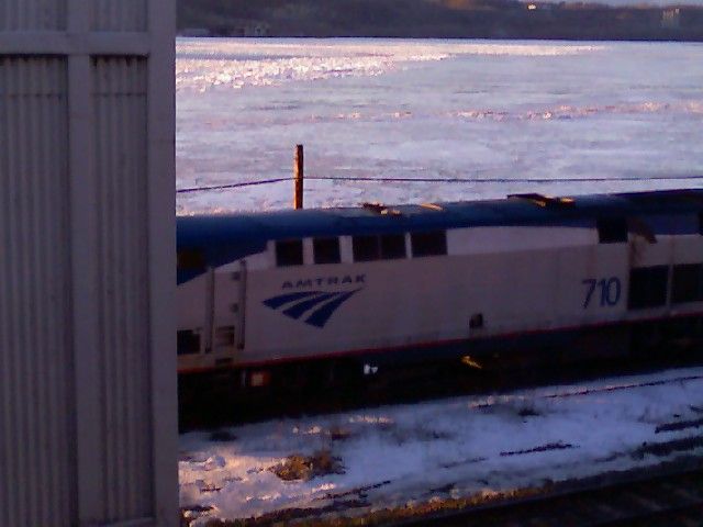 File:Amtrak locomotive 710 at Rhinecliff, February 2009.jpg