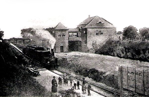 File:Bahnhof Langenhorn um 1919.jpg