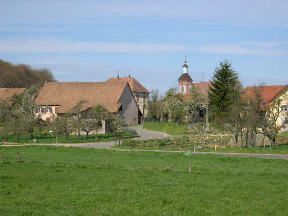 File:Banvillars-90-village.jpg