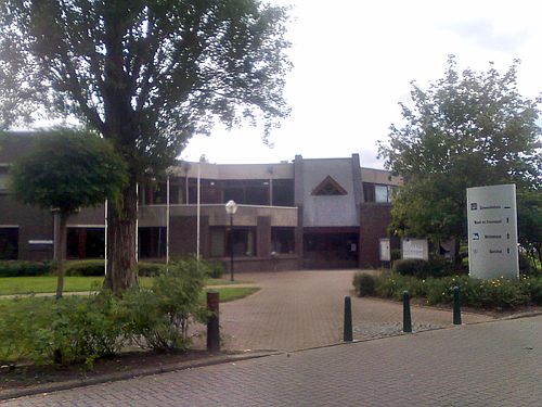 File:Gemeentehuis Erpe-Mere.jpg