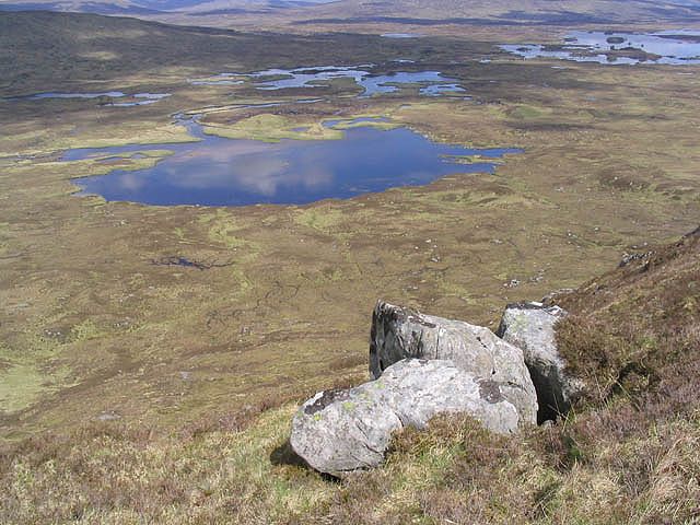 File:Loch Buidhe - geograph.org.uk - 435868.jpg