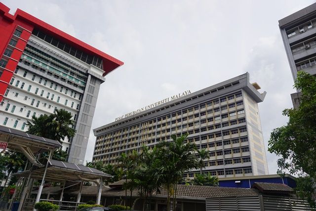 File:Pusat Perubatan Universiti Malaya.jpg