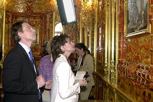 File:Tony Blair in the Amber Room.jpg