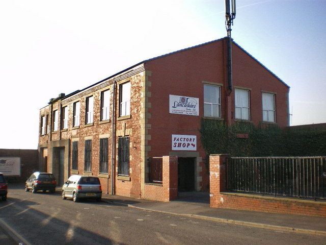 File:Cameron Mill - geograph.org.uk - 1213338.jpg