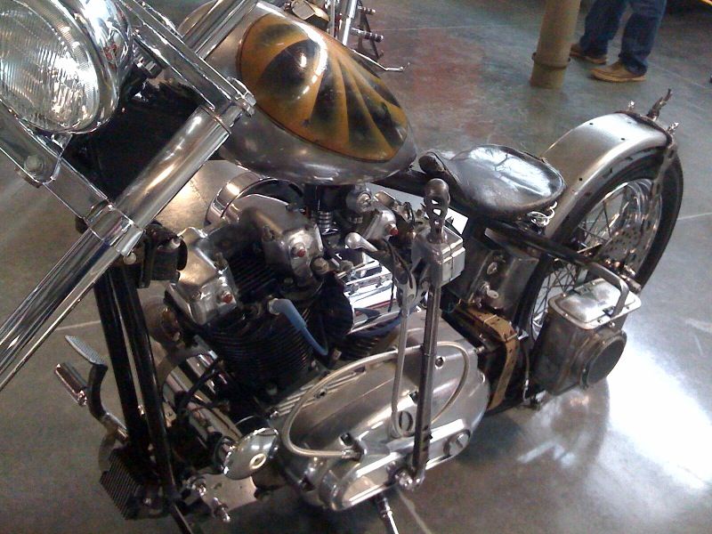 File:Chopper with jockey shifter.jpg