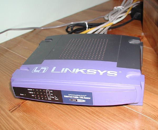 File:Linksys BEFSR41 Router 20040321.jpg