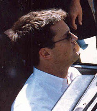 File:Matthew Perry 1995 (cropped).jpg