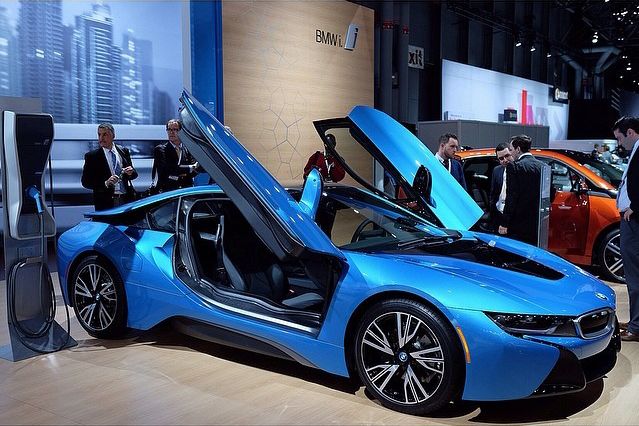 File:BMW i8 NY Auto Show 2014.jpg