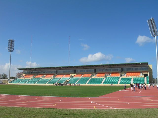 File:Estadio atletismo mayaguez.JPG