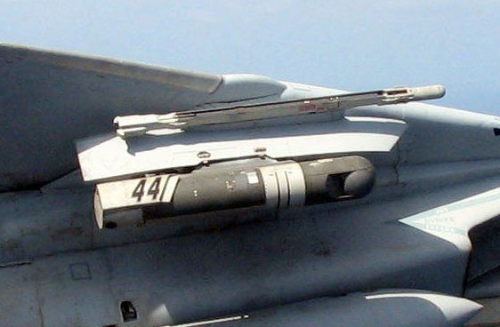 File:F-14D LANTIRN.jpg