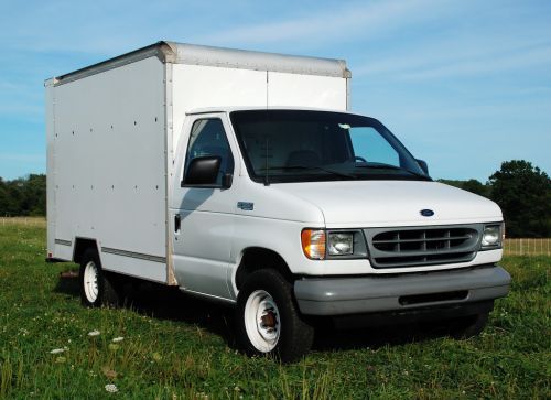 File:Ford cutaway delivery truck body.jpg