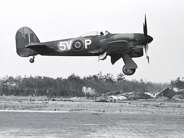 File:Hawker Typhoon 2 ExCC.jpg