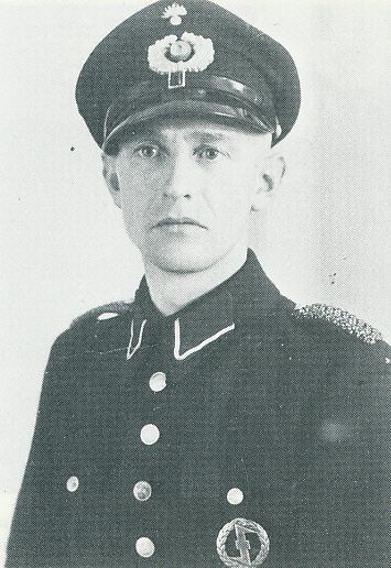 File:Johan Berendsen in uniform.jpg