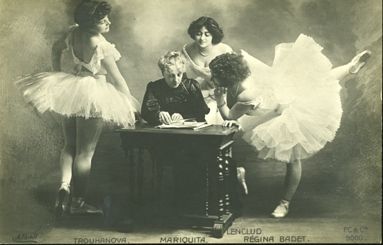 File:Mariquita with ballet dancers-crop.jpg