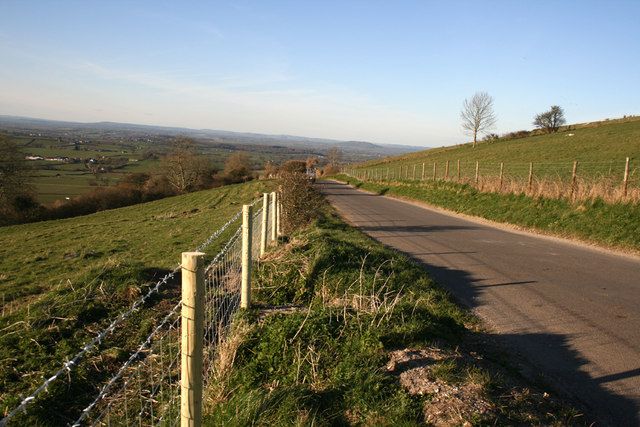 File:Bell Hill - geograph.org.uk - 373443.jpg