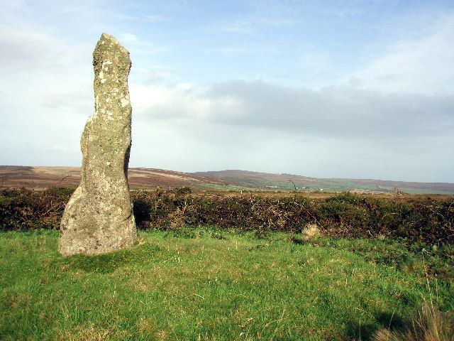 File:Boswens Menhir - geograph.org.uk - 75084.jpg