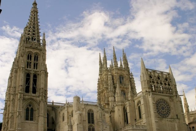 File:Catedral de Burgos 19aug2006.jpg