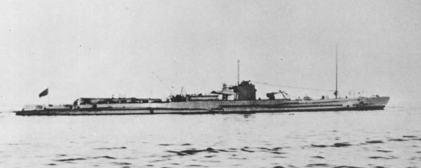 File:Japanese submarine I-6 in 1935.jpg