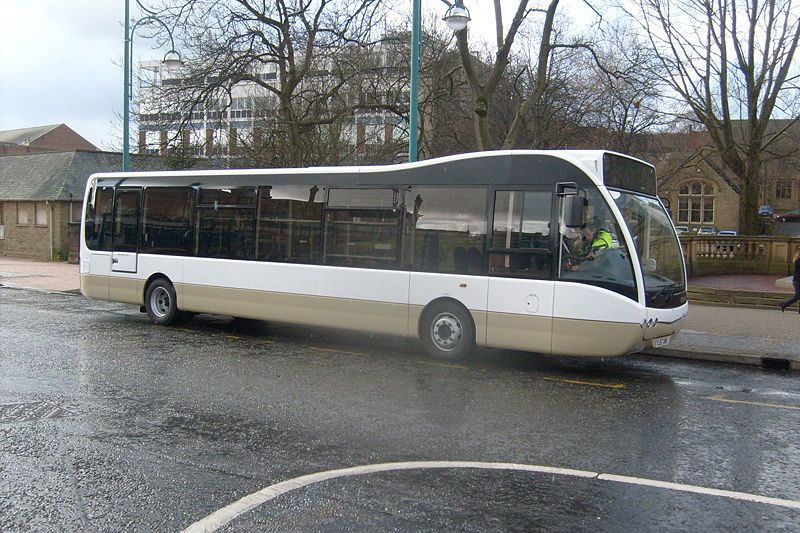 File:Lancashire United Optare Versa unfinished livery.jpg