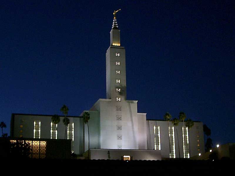 File:Los Angeles Temple night 1.jpg