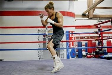 File:Lucia Rijker in training.jpg