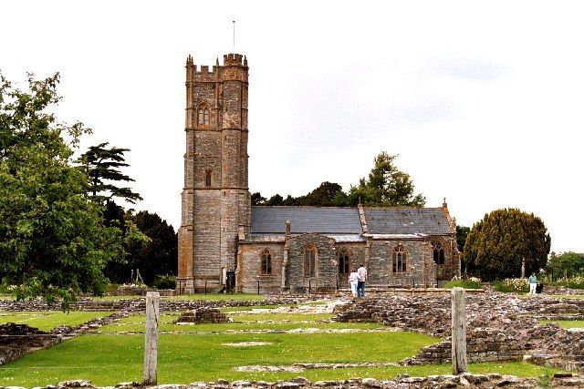 File:Muchelney Parish church, abbey foreground ruins.jpg