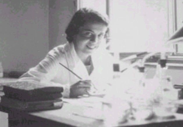 File:Dorotea Barnés González - ca. 1929.jpg