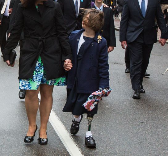 File:Honoring-the-victims-of-the-boston-marathon-bombing 16971944338 o (Jane Richard1).jpg