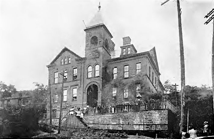 File:Lincoln School Wheeling WV 1899 (retouched).jpg