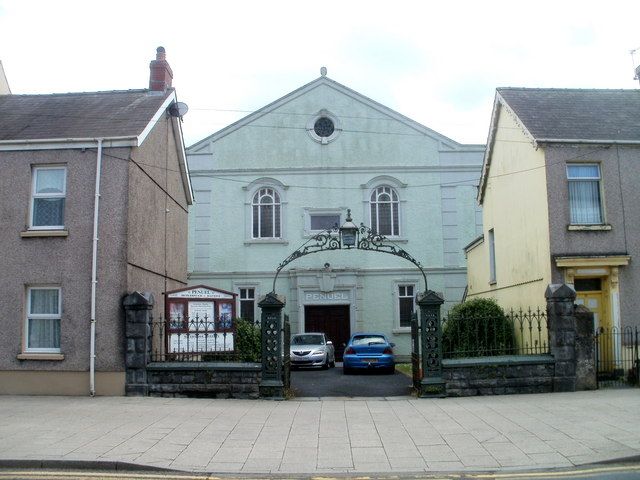 File:Penuel Chapel, Carmarthen (geograph 2435078).jpg