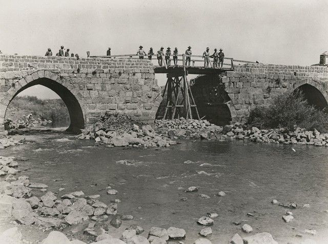 File:Benat Yakub bridge.jpg