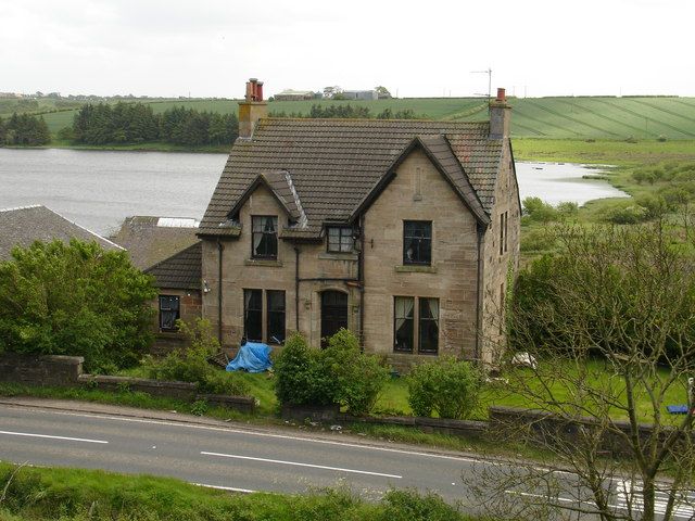 File:Loch Farm - geograph.org.uk - 441386.jpg