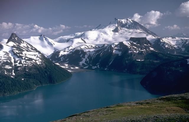 File:Mount Garibaldi 1983.jpg