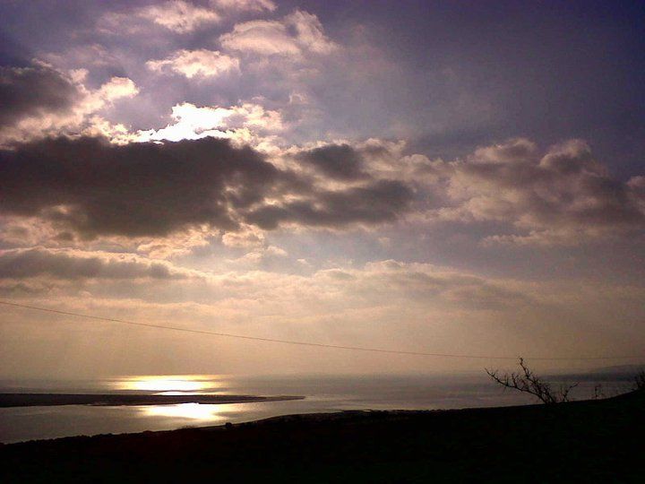 File:Over Looking Carmarthen Bay.jpg