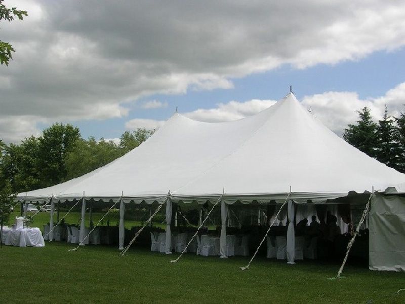 File:Peg and pole Tent.jpg