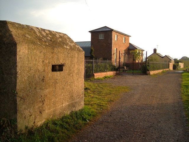 File:Pillbox and engine house.jpg