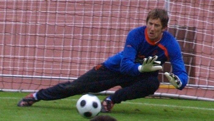 File:Van der Sar Oranje.jpg