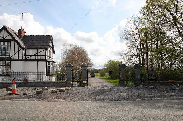 File:Entrance Gate - geograph.org.uk - 786387.jpg