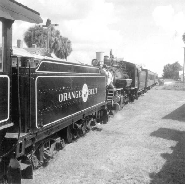 File:Orange Belt Locomotive.jpg