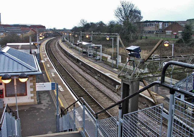 File:RyeHouseStation(ChristineMatthews)Jan2006.jpg